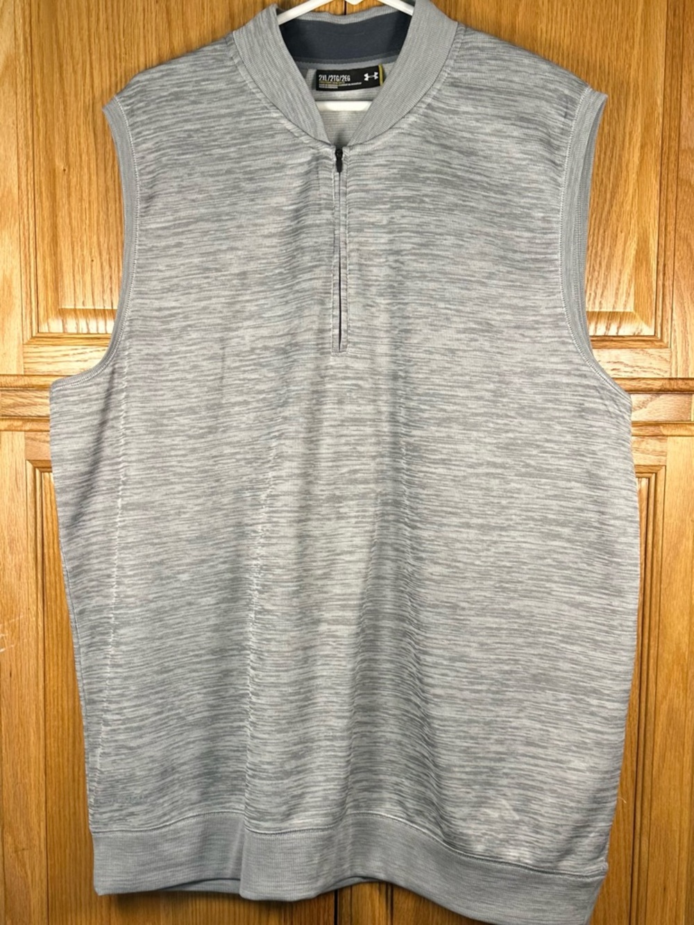 Under Armour Light Gray Heather Size XXL loose Sleeveless Quarter-Zip Vest